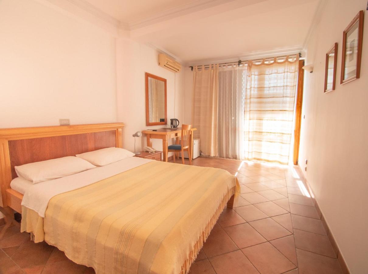 Apartments And Rooms Levantin Inn Sveti Stefan Εξωτερικό φωτογραφία